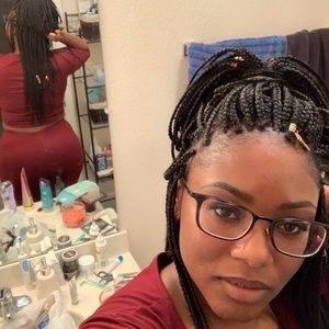 Meet your Posher, Shaneka